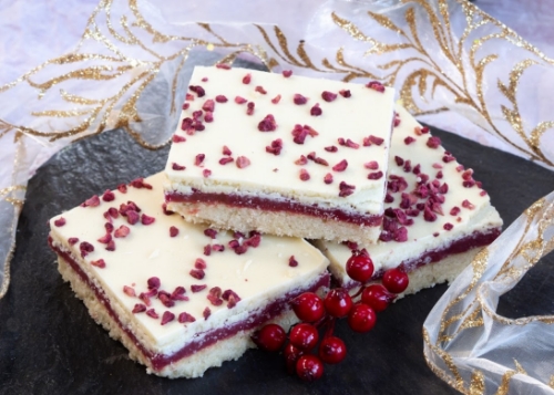 Picture of FROZEN COBBS RASPBERRY MILLIONAIRE SLICE 20S