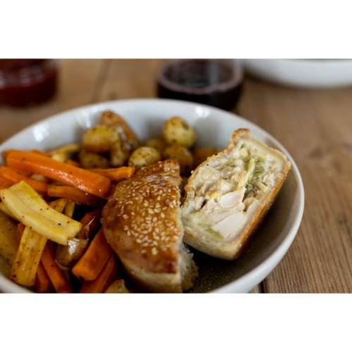 Picture of FROZEN COBBS CHICKEN & LEEK PIE COOKED 12X250G