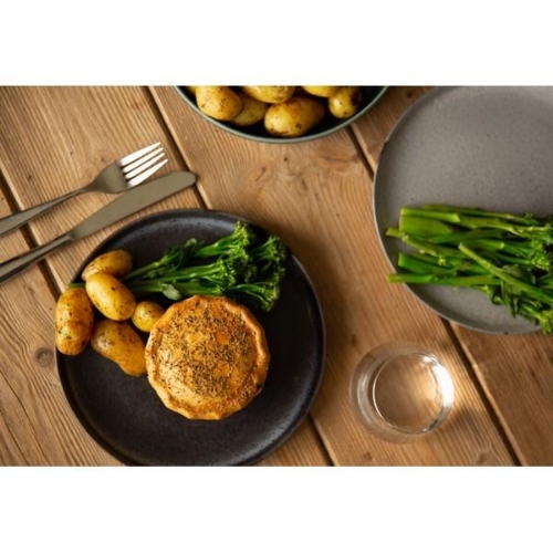 Picture of FROZEN COBBS BEEF SHIN & OX CHEEK PIE COOKED 12X250G